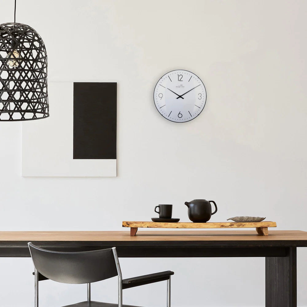 NeXtime Atoomklok wit - 35cm- Radiogestuurd - Wandklok - Wit - Koepelvormig glas-NeXtime "Atomic"