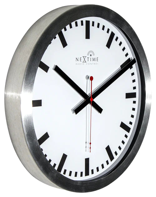 Wandklok NeXtime dia. 35 cm, aluminium, wit, 'Station' Radio Controlled (DCF)