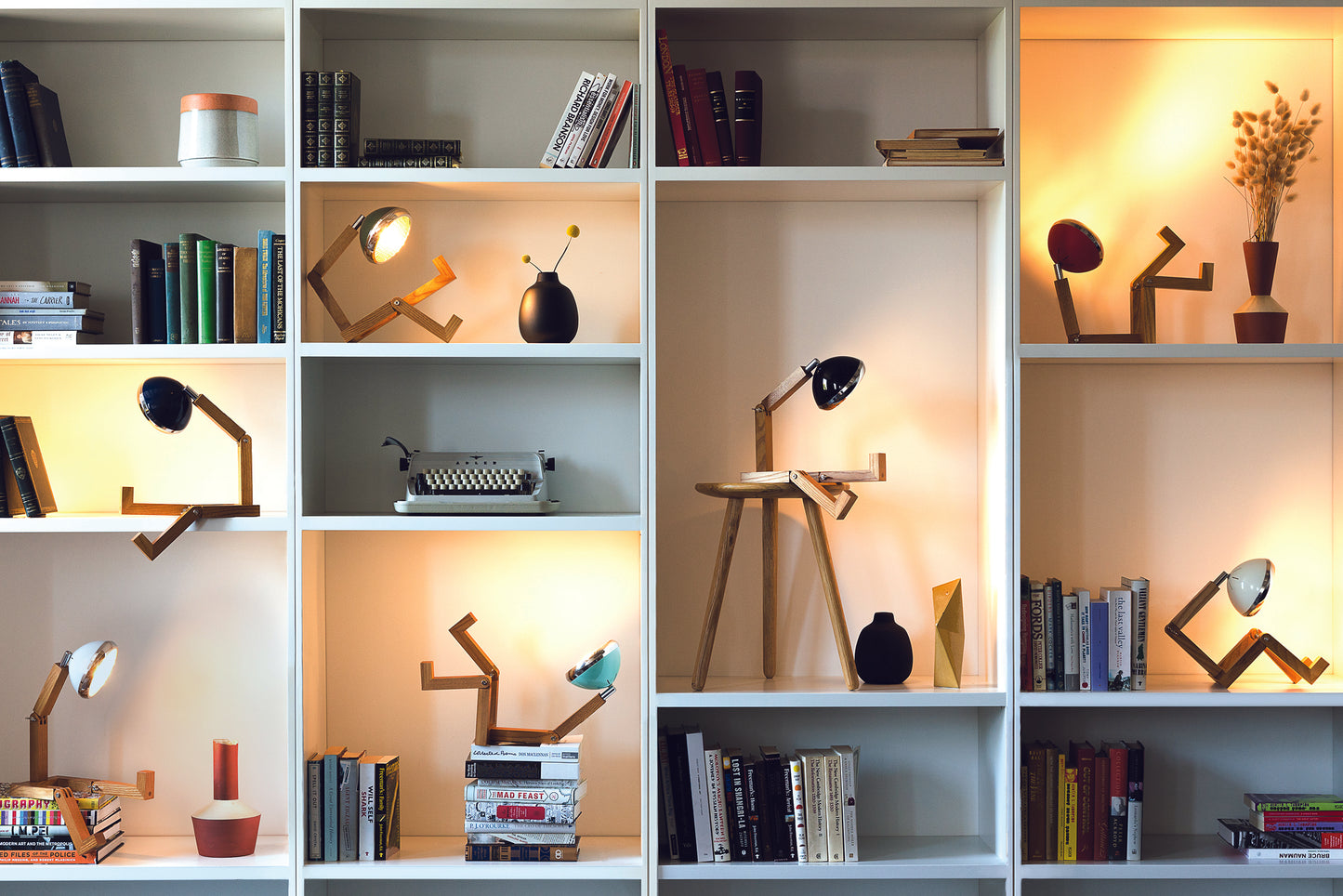 MR WATTSON| Orginele Tafellamp | Oranje | Deens Design | Piffany | Soyee Studio | Mclaren Oranje| leuk kado voor hem / haar