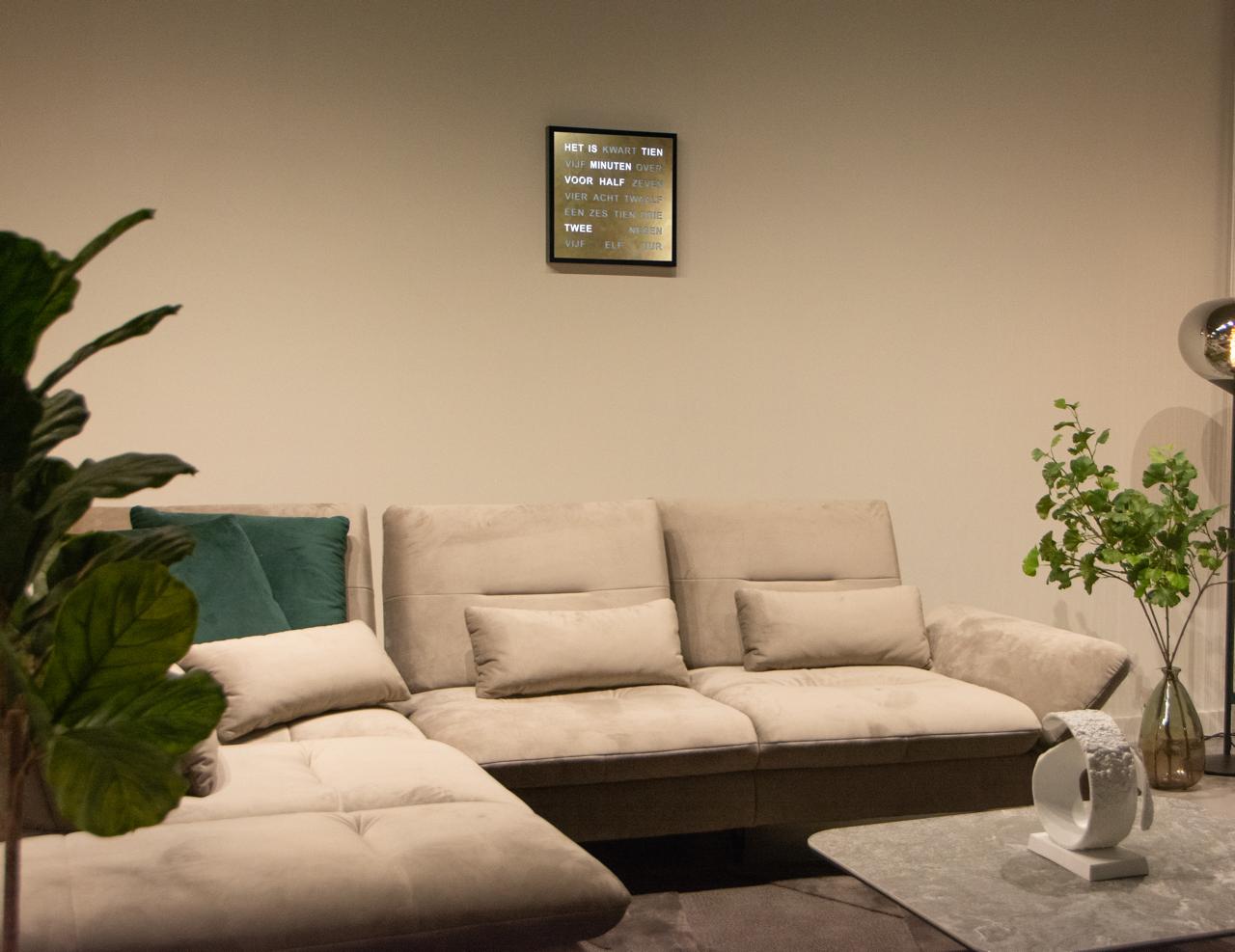 Intertime | Woordklok | Wandklok | Tafelklok | 28x28 | Zwart/ Marmer | Nederlands