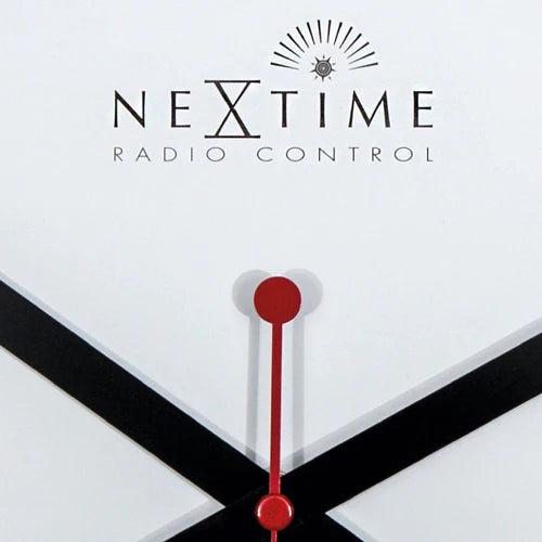 Wandklok NeXtime dia. 35 cm, aluminium, wit, 'Station'      Radio Controlled (DCF)